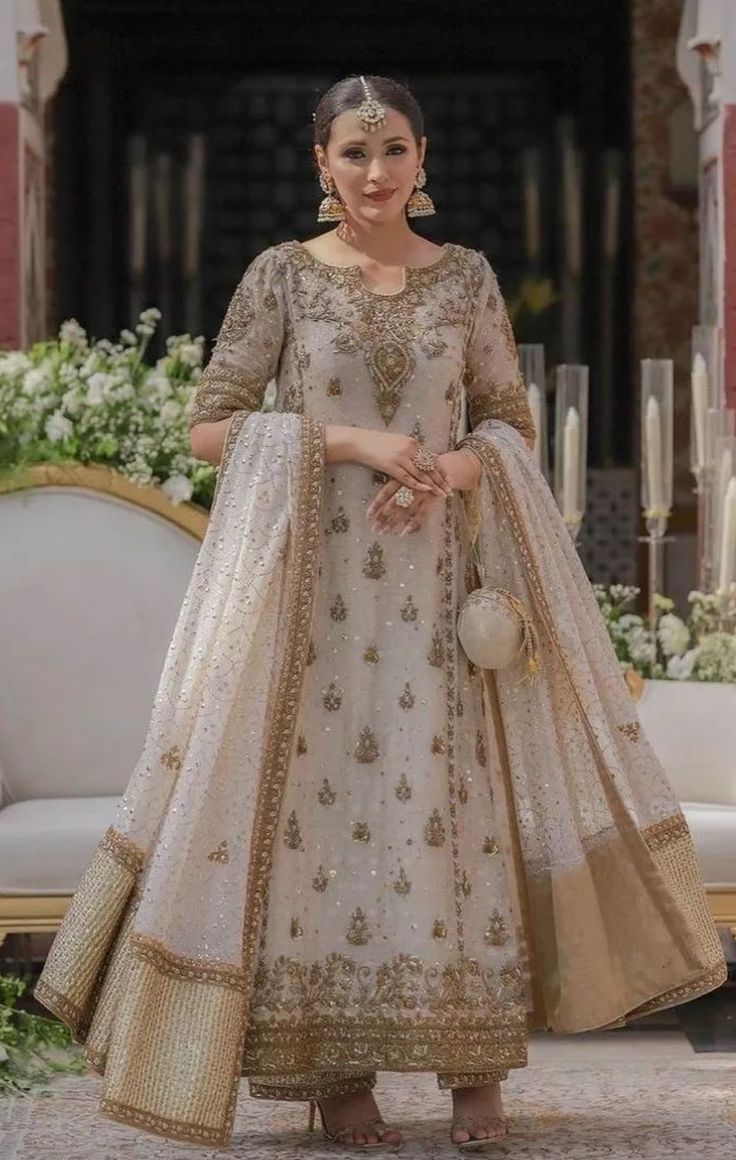 Ivory Kaamdani Kurta